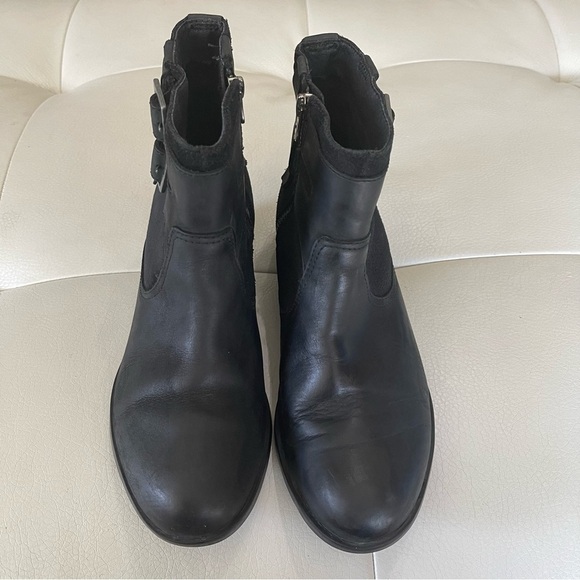 Sorel women’s Lolla Black Ankle Boots Nubuck leather and suede size 8 side zip - Picture 4 of 16